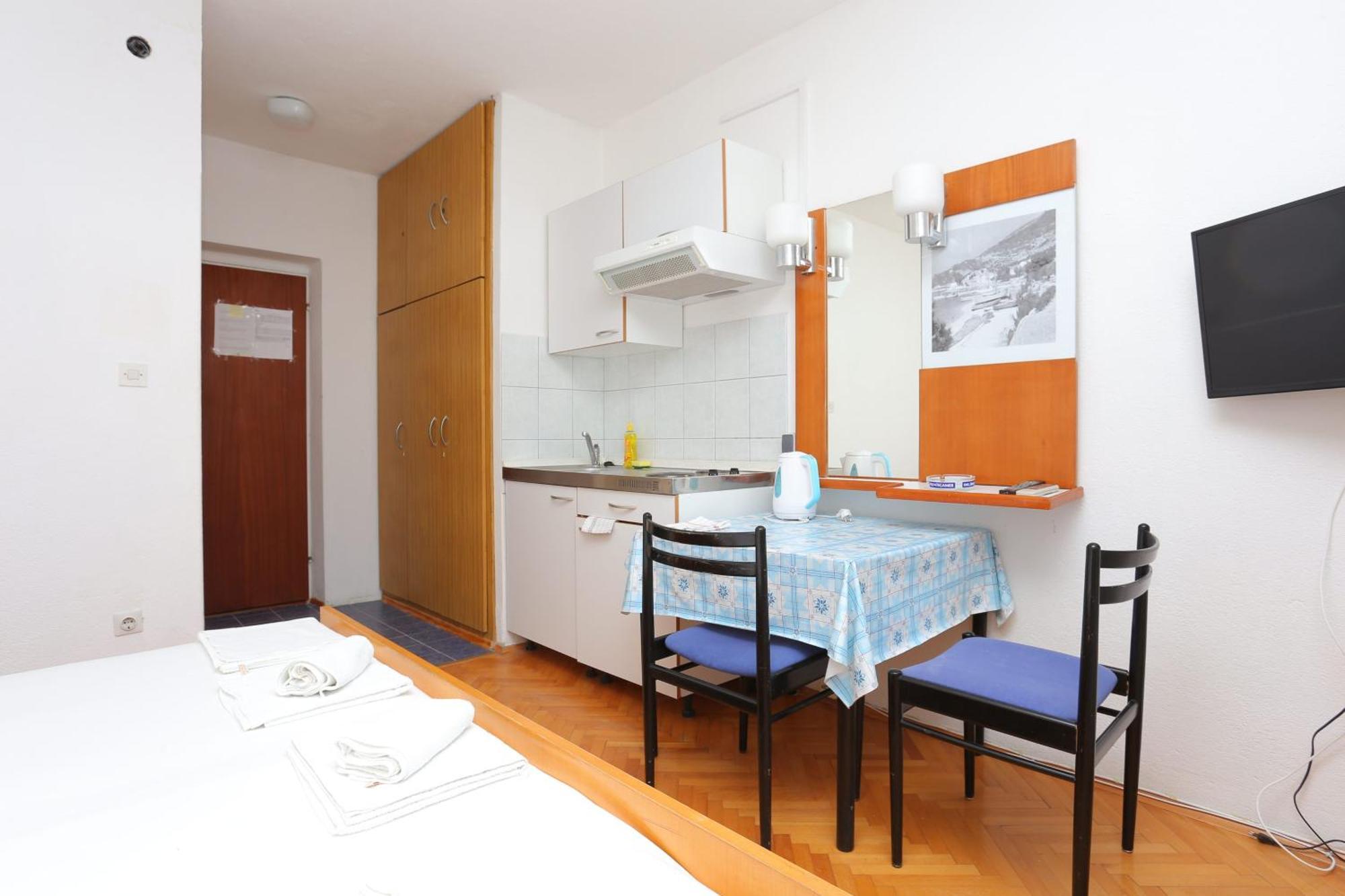 Apartments With A Parking Space Baska Voda, Makarska - 6773 Dış mekan fotoğraf